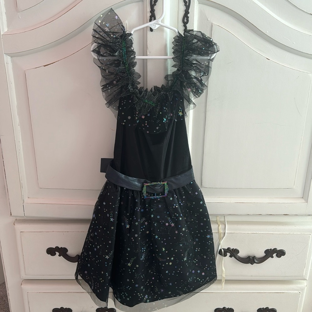 Spirit Halloween black witch costume size M